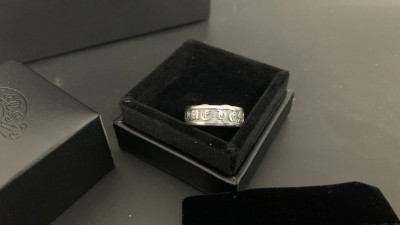 크ㄹ하츠 이터널 레터링 스크롤 링 말발굽