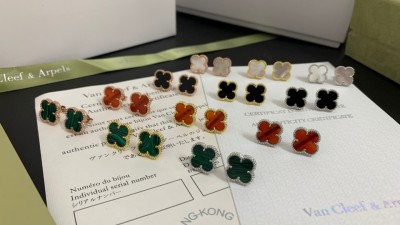 반ㅋ리프 빈티지 알함브라 이어링 자개