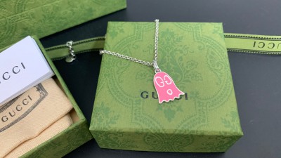 구ㅉ 고스트 핑크 에나멜 펜던트 목걸이