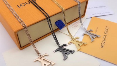 루ㅇ비통 아이코닉 펜던트 목걸이