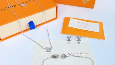 루ㅇ비통 아이코닉 펜던트 목걸이, 팔찌, 이어링