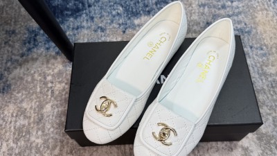 [NORMAL] 샤ㄴ 퀄팅 더블C 플랫슈즈 화이트