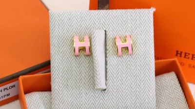 에ㄹ메스 미니 팝아슈 이어링