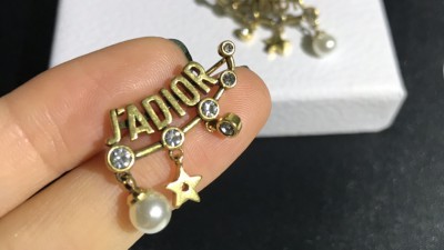 디ㅇ 자도르 펄 드롭 이어링