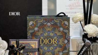 디ㅇ 자도르 뱅글 브레이슬릿