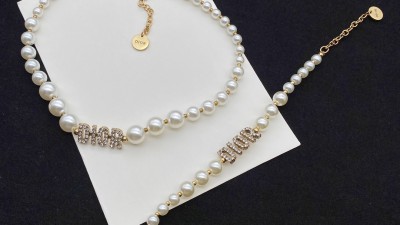 디ㅇ 레볼루션 펄 브레이슬릿