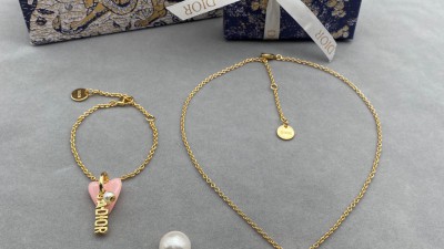 디ㅇ 자도르 하트 이어링