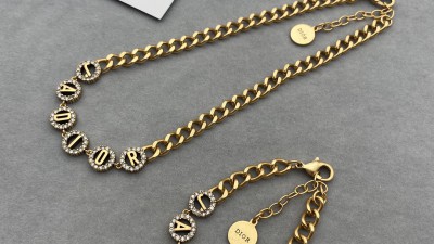 디ㅇ 자도르 브레이슬릿