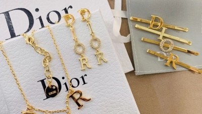 디ㅇ 레볼루션 목걸이