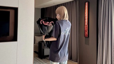 [공용] 디ㅇ 꾸튀르 은방울꽃 티셔츠
