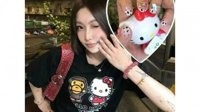 [공용][세일] 베ㅇ프  베이비 마일로 x 헬로 키티 미니 티셔츠 2컬러