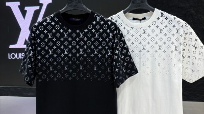 [공용] 루ㅇ비통 LVSE 모노그램 그라디언트 티셔츠 2컬러