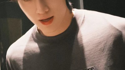 [공용][세일] 알ㄹ산더 왕 워싱 그레이 저지 로고 긴소매 티셔츠