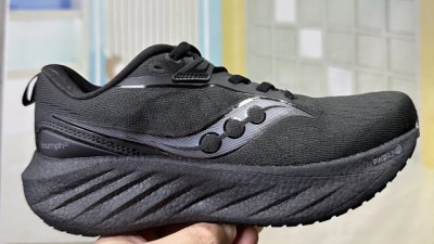 써코니 트라이엄프 22 트리플 블랙