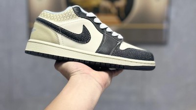 [공용] 나ㅇ키 조던 1 로우 SE 코코넛 밀크 모슬린