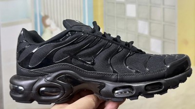 [공용] 나ㅇ키 에어맥스 플러스 트리플 블랙