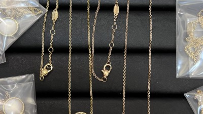 디ㅇ 로즈드방 목걸이