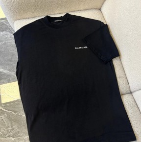 [세일][공용] 발ㄹ시아가 로고 미디엄 핏 티셔츠 2컬러